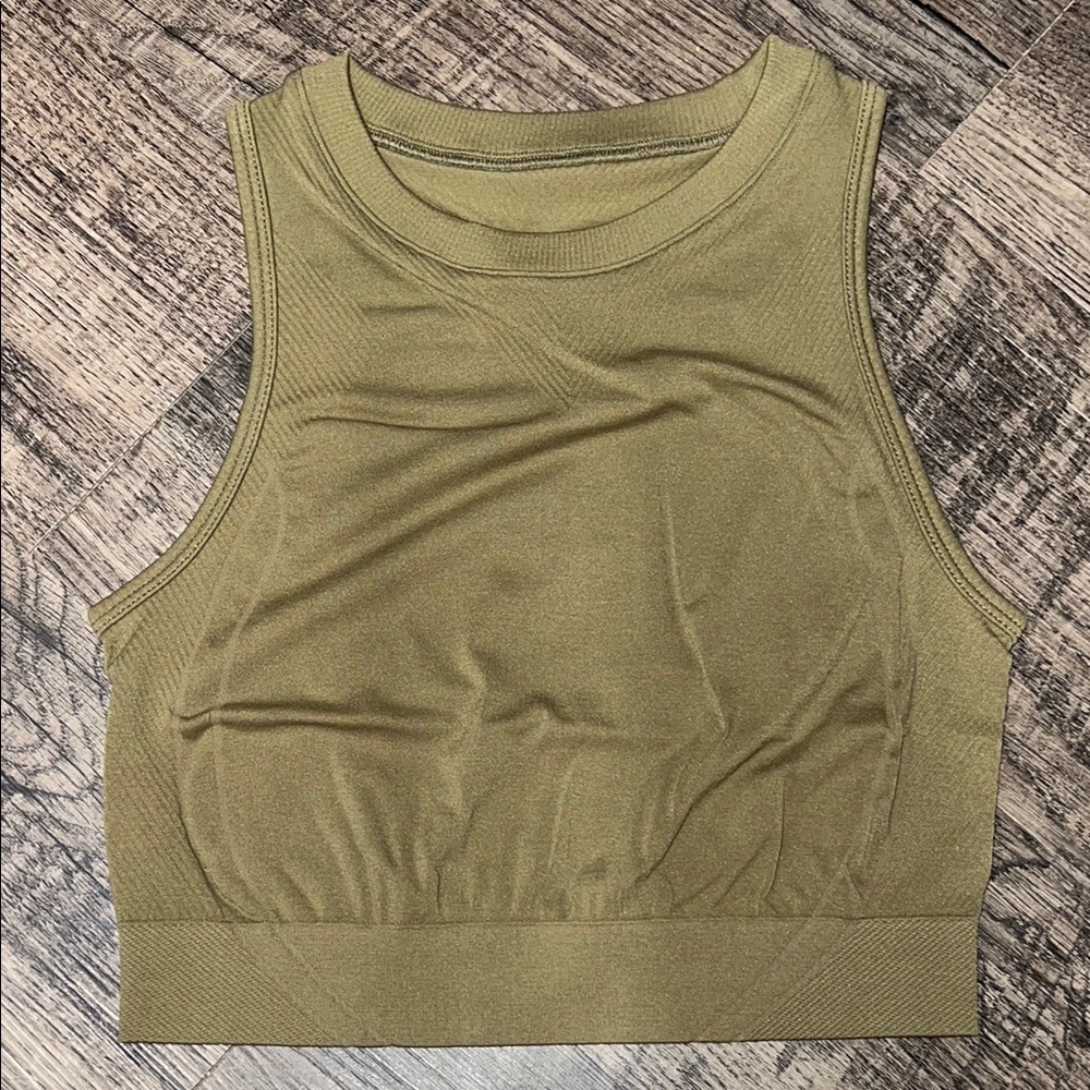 Alphalete STRATUS CROP TANK Olive